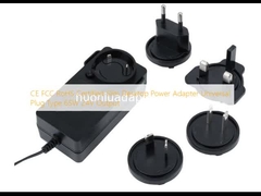 CE FCC RoHS gecertificeerd Slim Desktop Power Adapter Universal Plug Type 65W 24V Uitgang